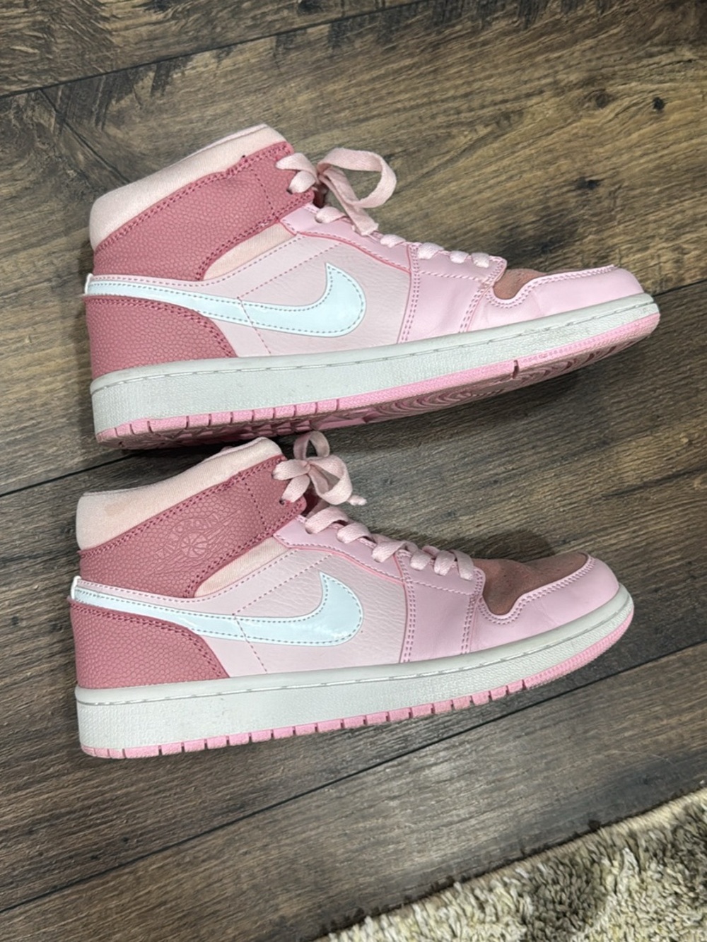 Air Jordan’s 1 Mid Digital Pink Sneakers